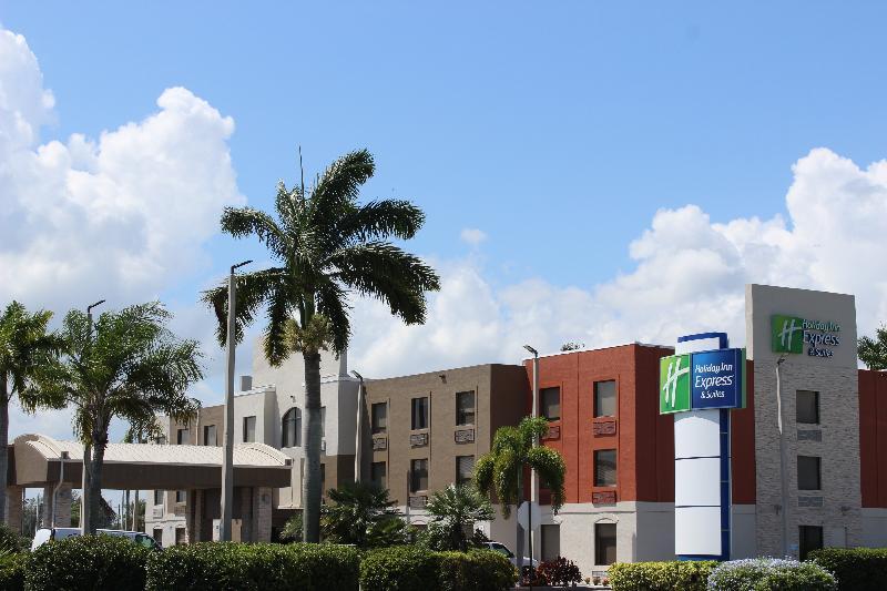 Holiday Inn Express Hotel & Suites Clewiston By Ihg Екстериор снимка